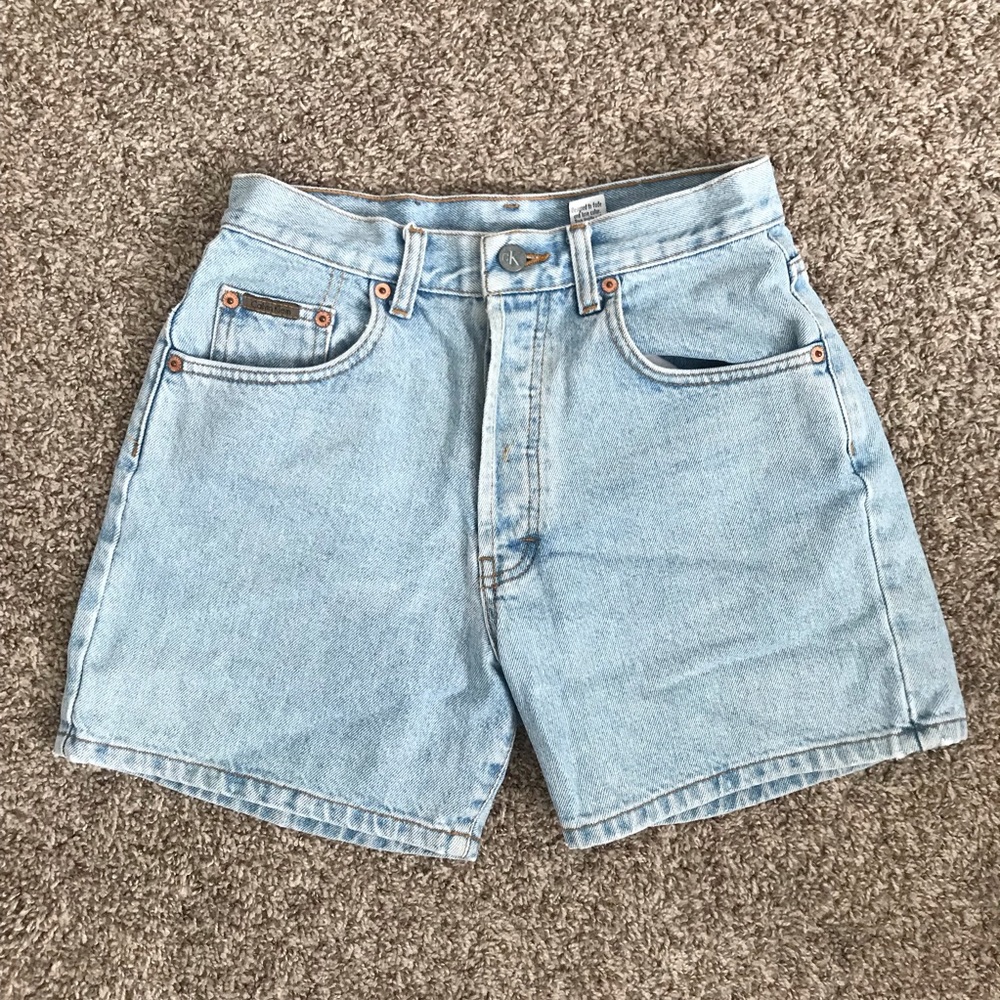 CALVIN KLIEN JEAN SHORTS MOM FIT